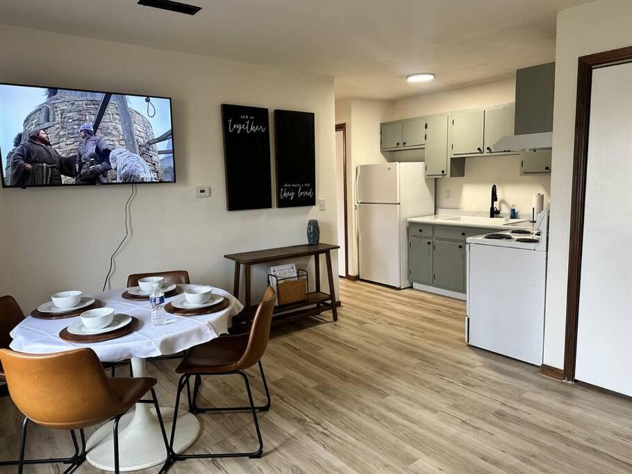 Capital Suite On 6Th Street - King Bed / Downtown! Springfield Dış mekan fotoğraf