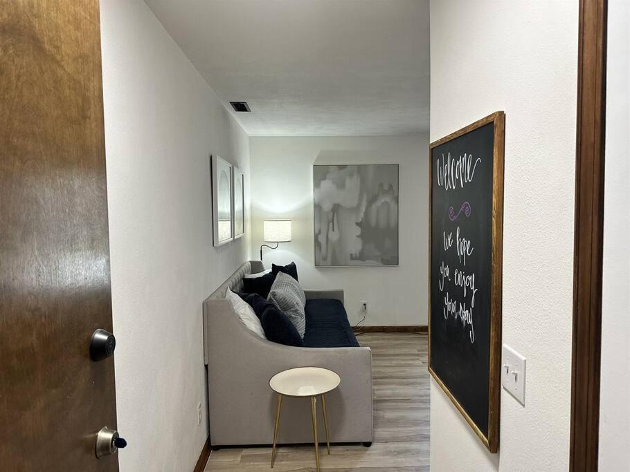 Capital Suite On 6Th Street - King Bed / Downtown! Springfield Dış mekan fotoğraf