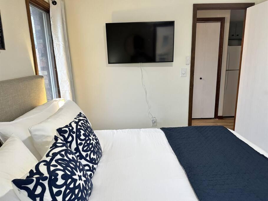 Capital Suite On 6Th Street - King Bed / Downtown! Springfield Dış mekan fotoğraf